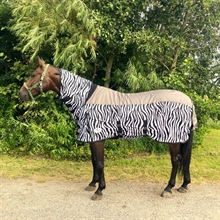 AB Insectendeken met waterdichte rug korte hals